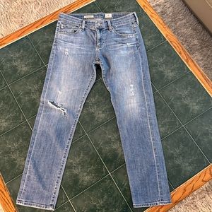 AG The Nolan Petite Jeans. Women’s 28P
